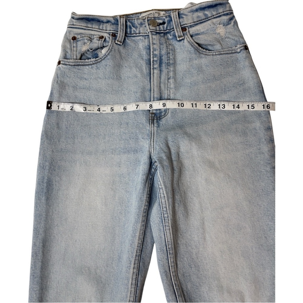 Abercrombie and Fitch 90's straight high Rise Jeans size 26/2 Distressed Denim - Picture 6 of 13